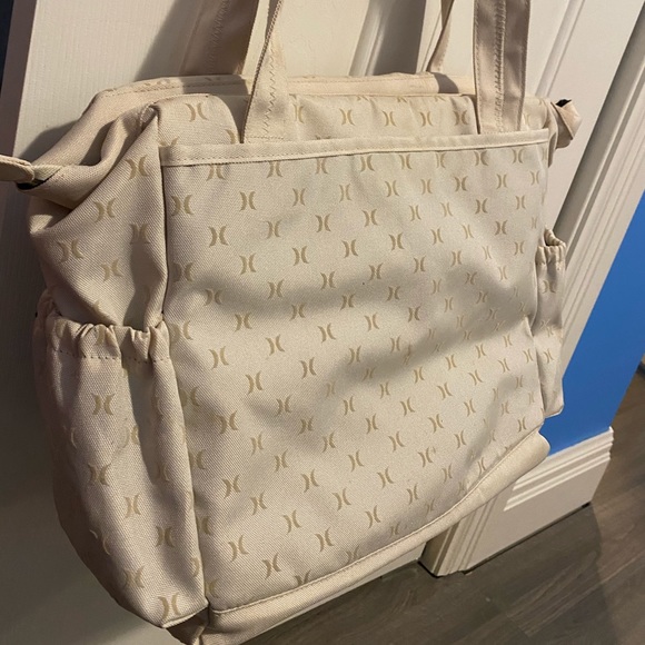 Hurley Tote - Picture 2 of 4